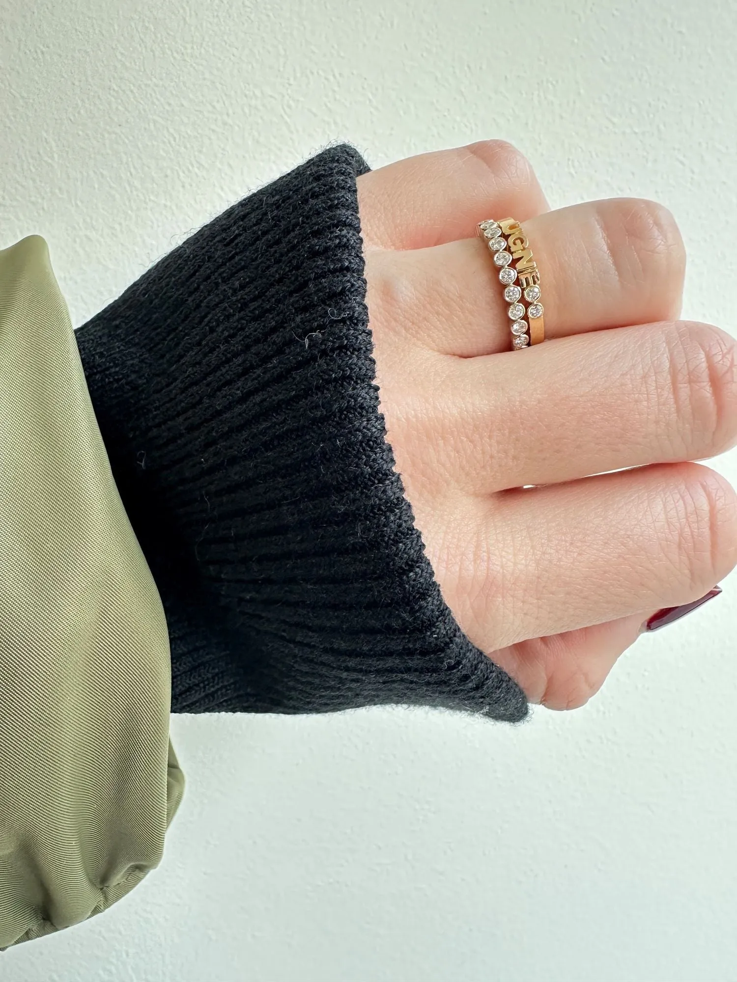 Bespoke 18K Gold, Whitegold or Rosegold Name Ring
