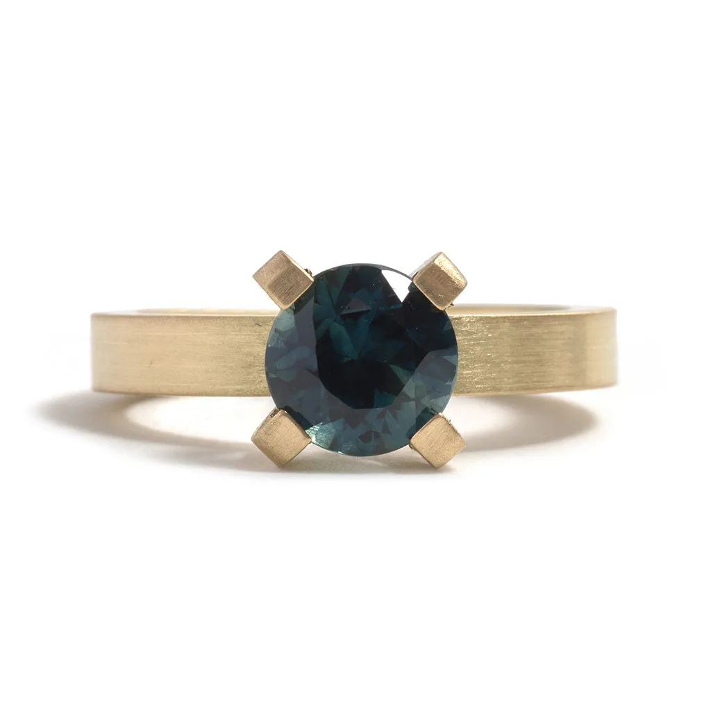 Brilliant Sapphire Solitaire Ring Pieces of Eight