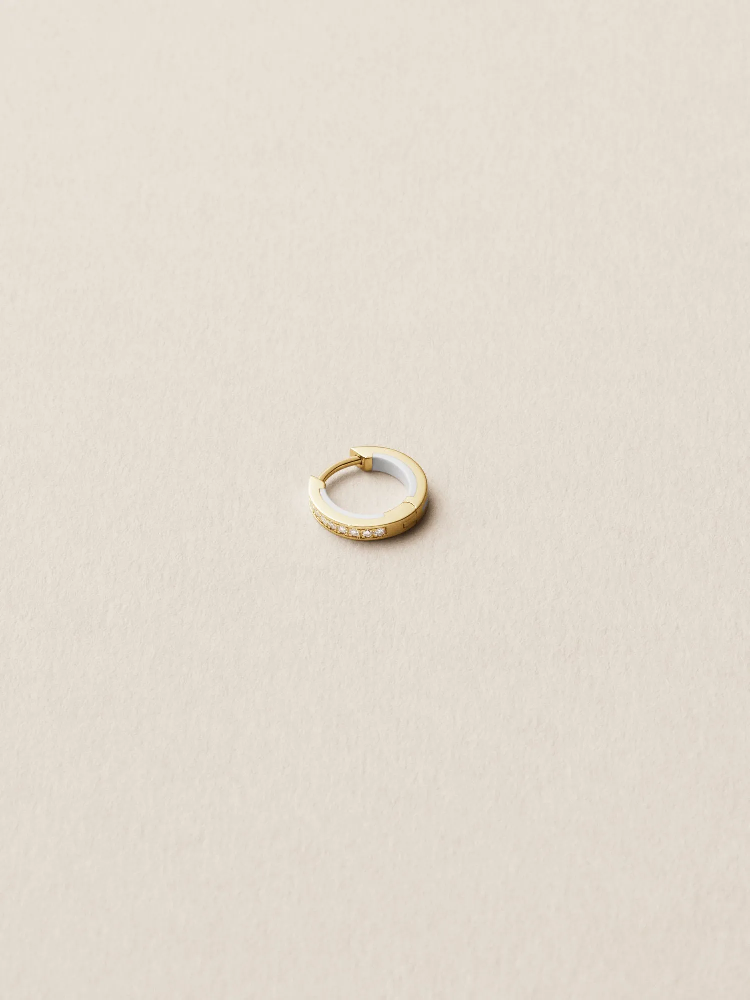 Casablanca 8 White 14K Gold Huggie w. Lab-Grown Diamonds