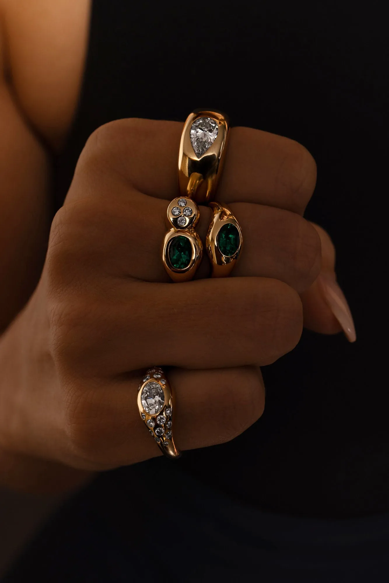Curve Scattered Signet 18K Rosegold Ring w. Diamonds