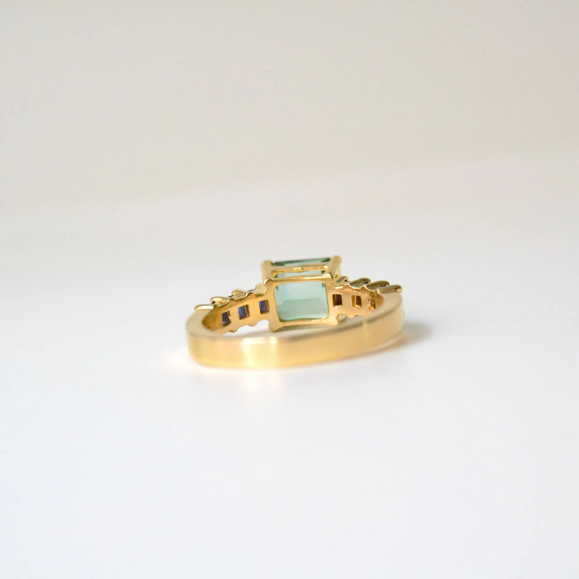 Daraya 18K Gold Ring w. Tourmaline & Sapphires