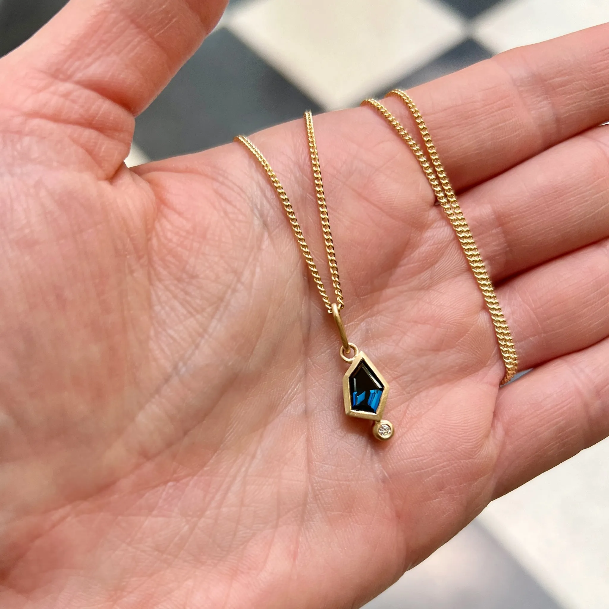 Drifting Pendant Pieces of Eight