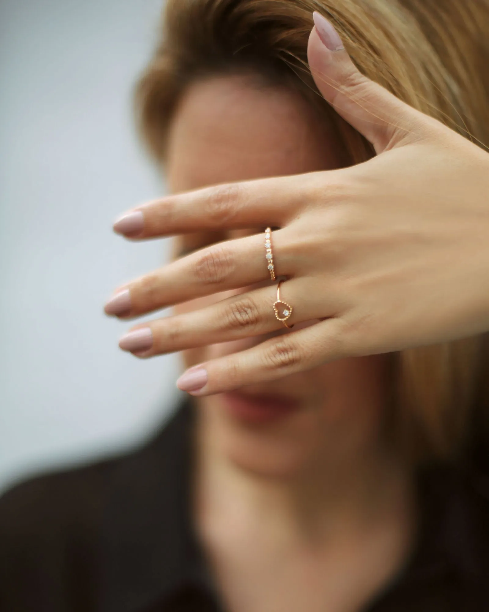 Five stones 18K Gold, Whitegold or Rosegold Ring w. Diamonds