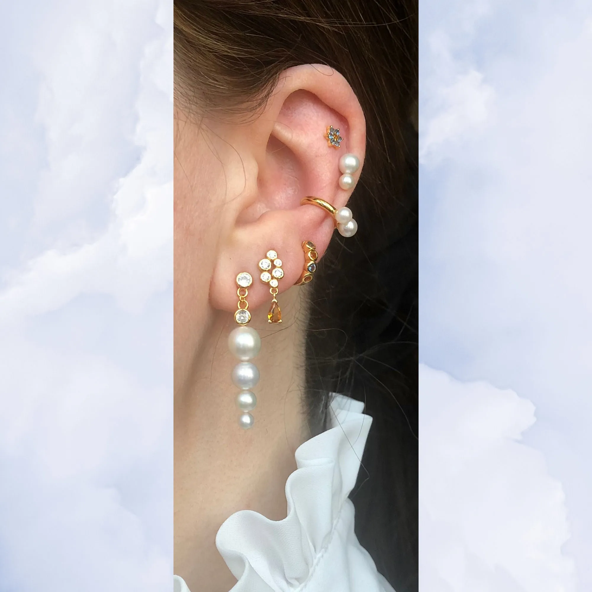 Flora 18K Gold Plated Stud w. Blue & Orange Zirconia