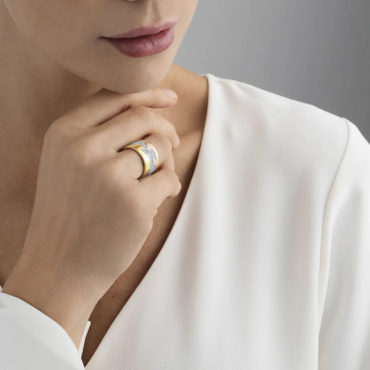 Fusion 18K Rose Gold, Gold & White Gold Ring w. Pavé Diamonds
