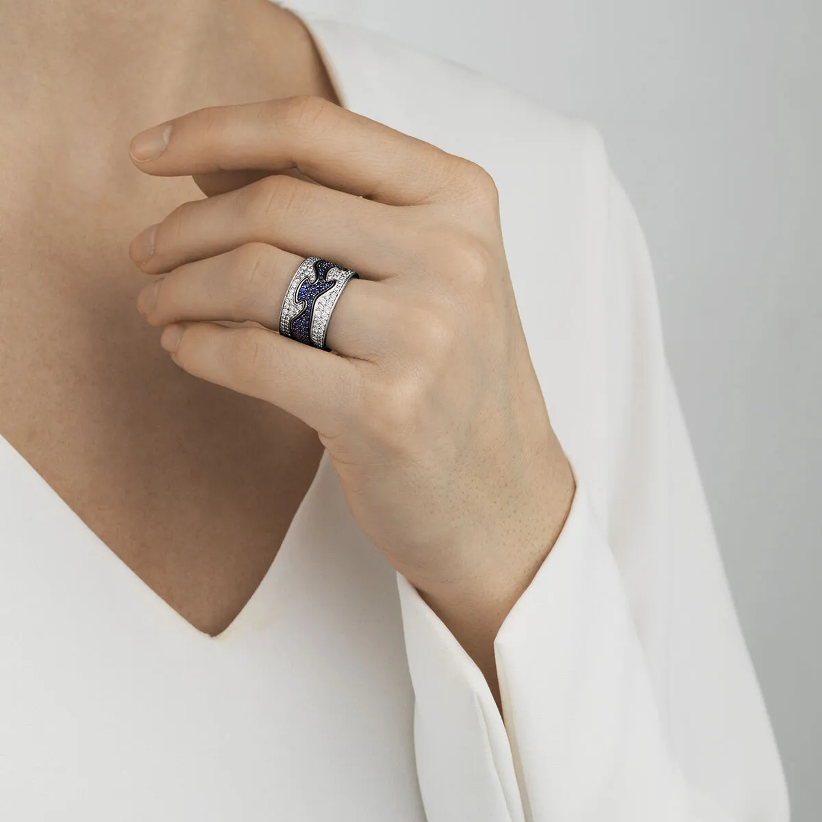 Fusion Blue Pavé 18K White Gold Rings w. Diamonds