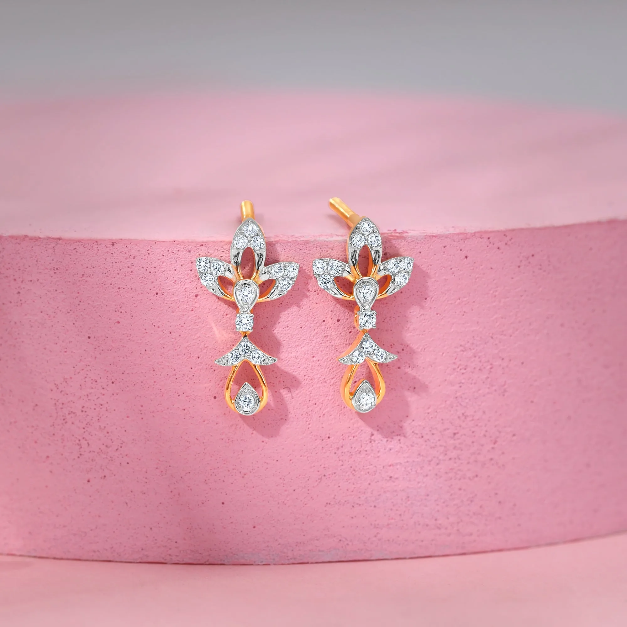 Gold Leaflight Diamond Earrings Giva