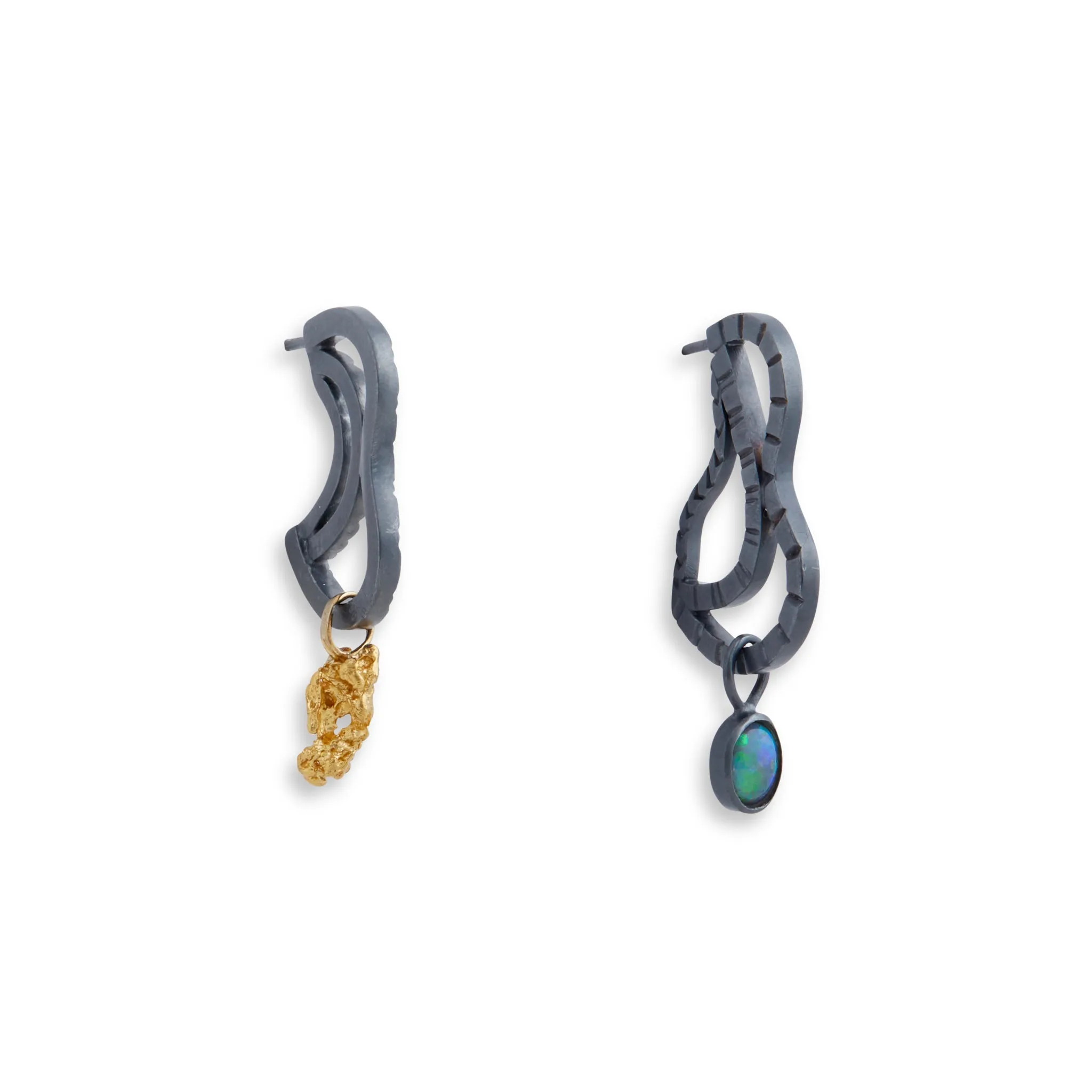 Golden Gestures (Single) Earring Pieces of Eight
