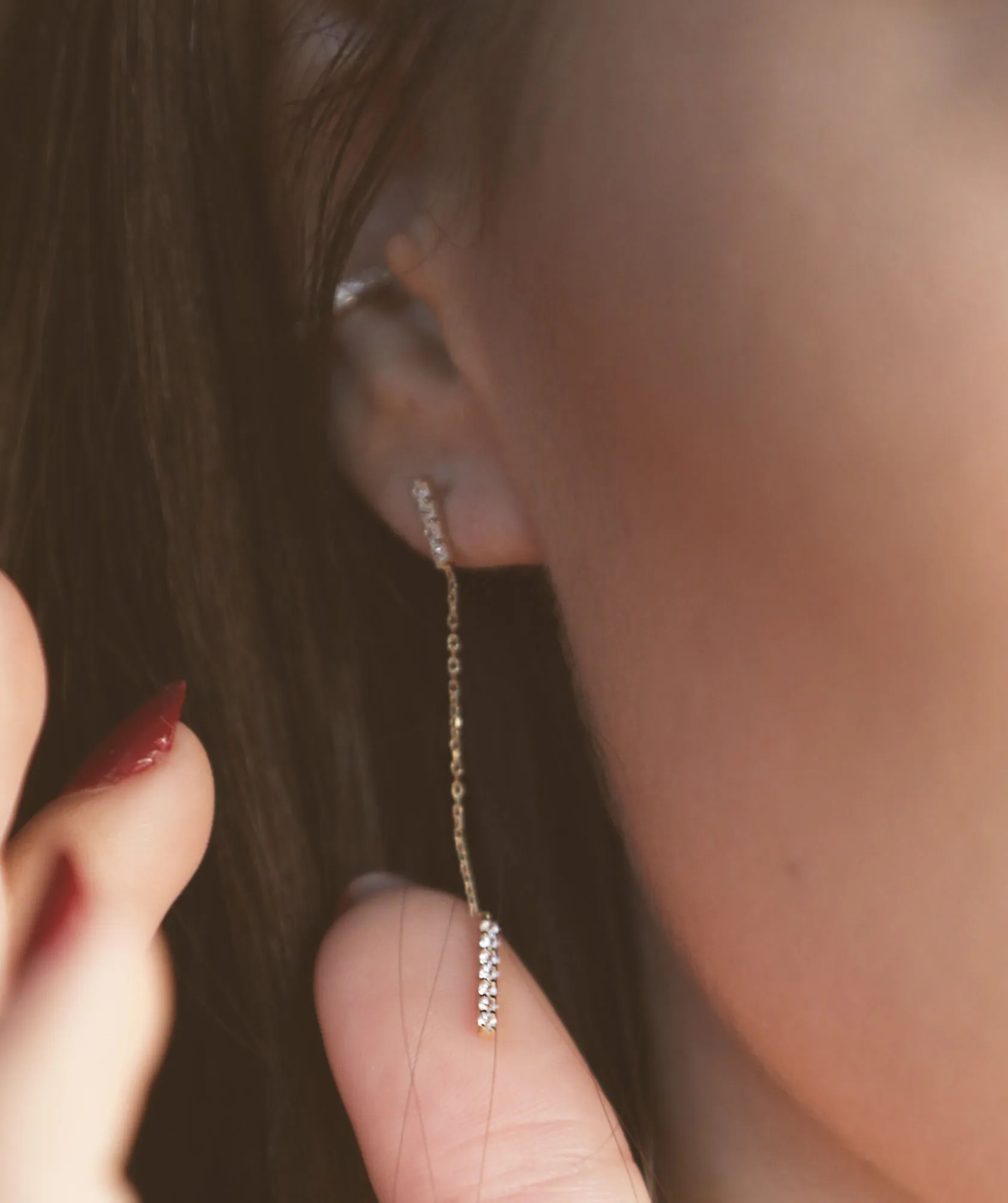 Hanging Bar 18K Rose Gold Earring w. Diamonds