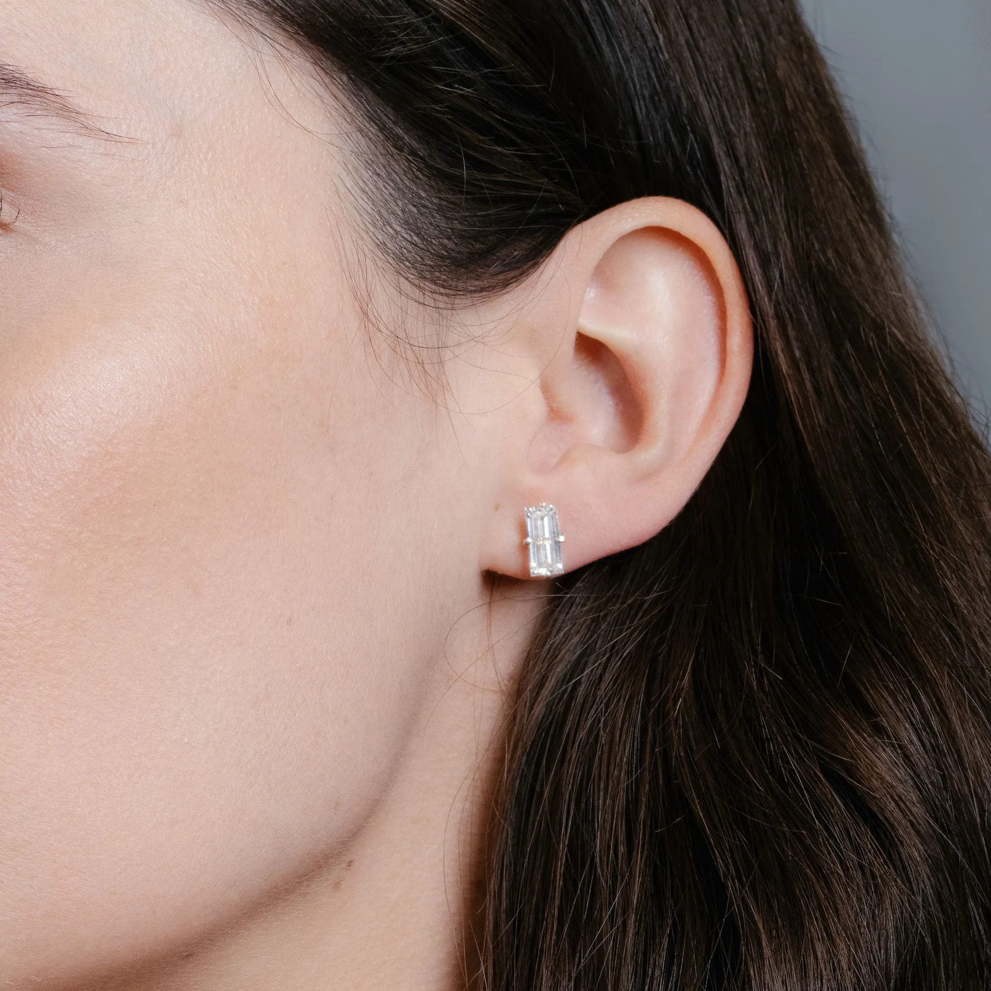 Iconic Baguette 14K Gold Studs w. Lab-Grown Diamonds, 0.75 ct.