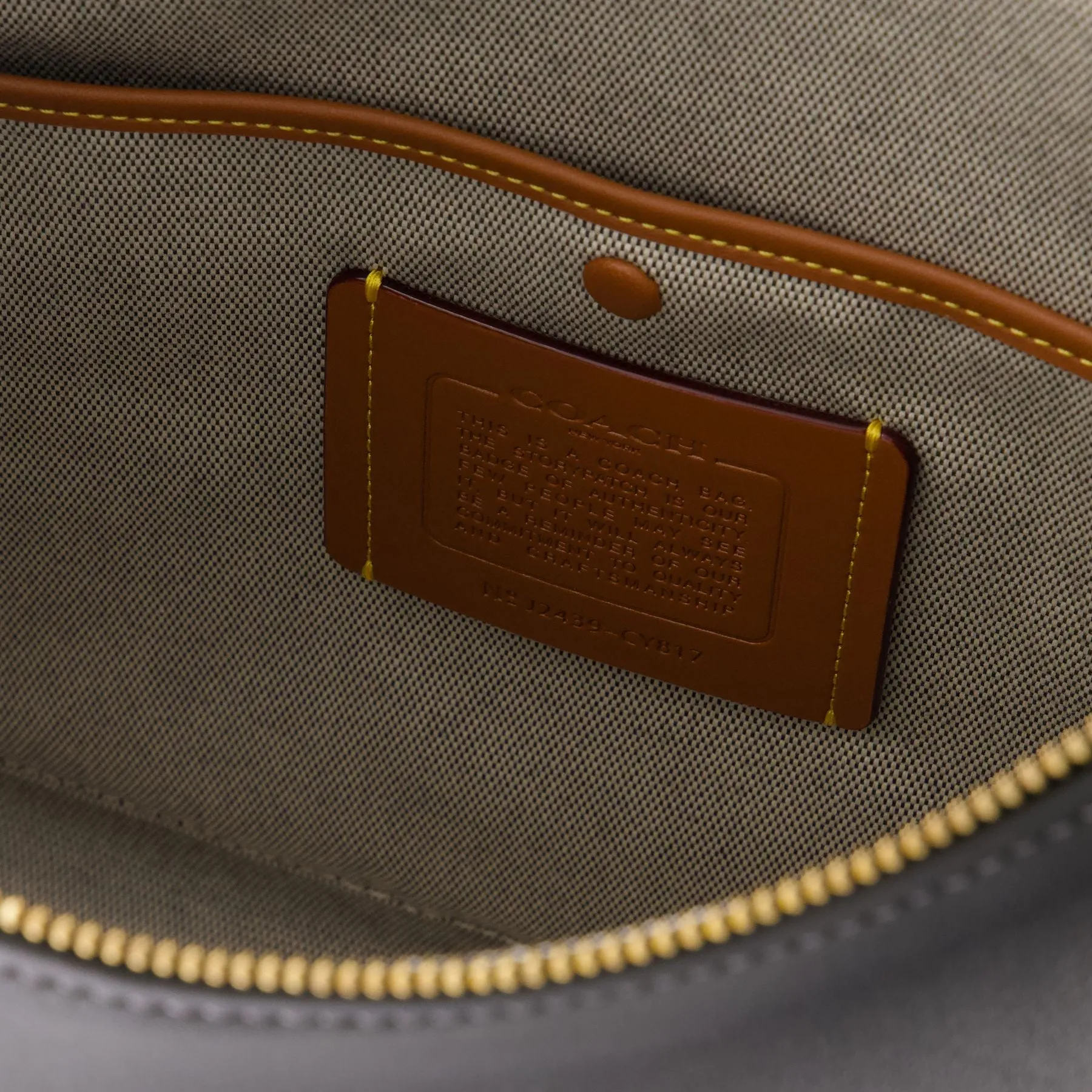 Juliet 38 Shoulder Bag - Coach - Leather - Black