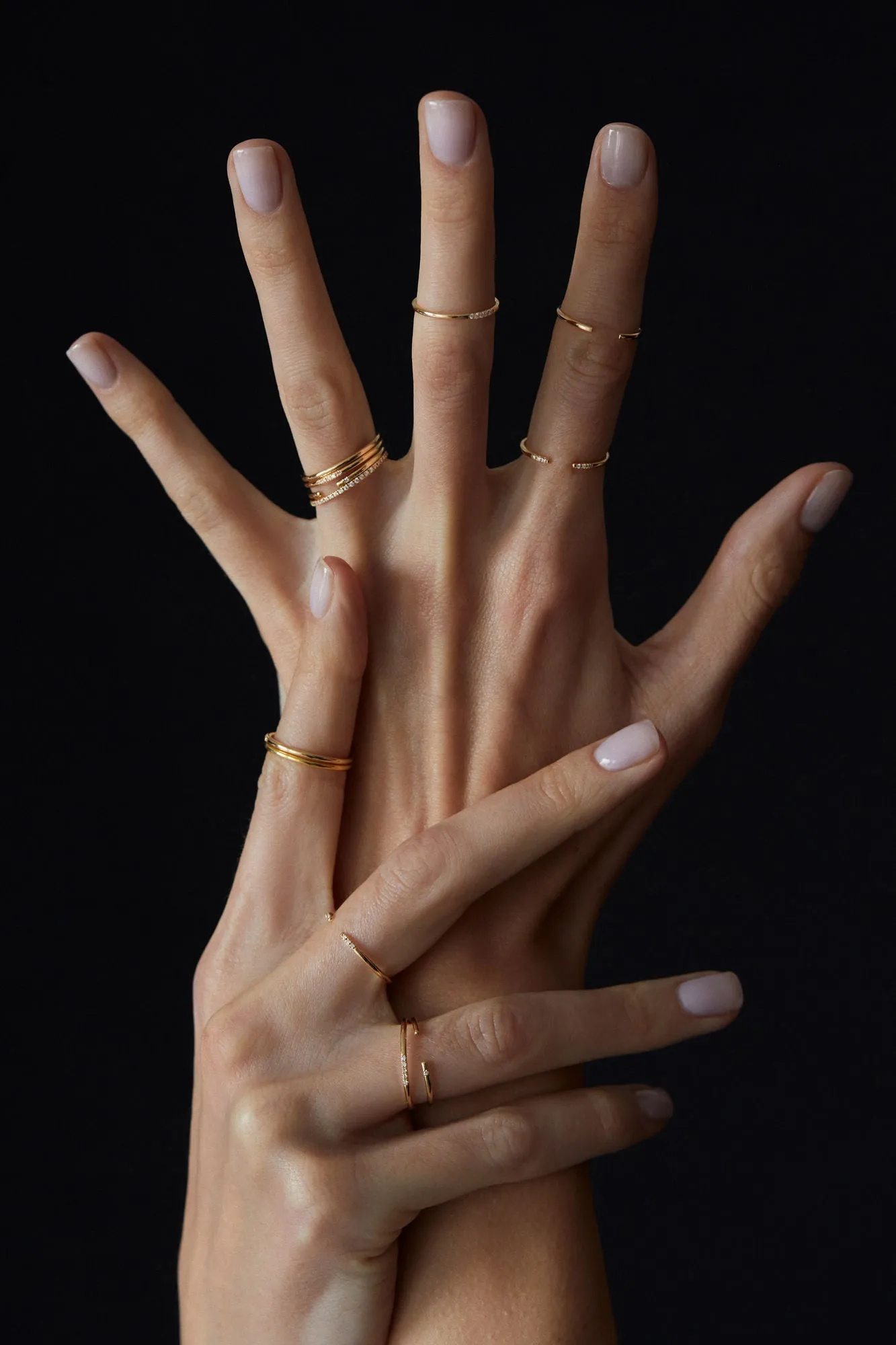 Line Open Essential 18K Gold Ring w. Lab-Grown Diamond