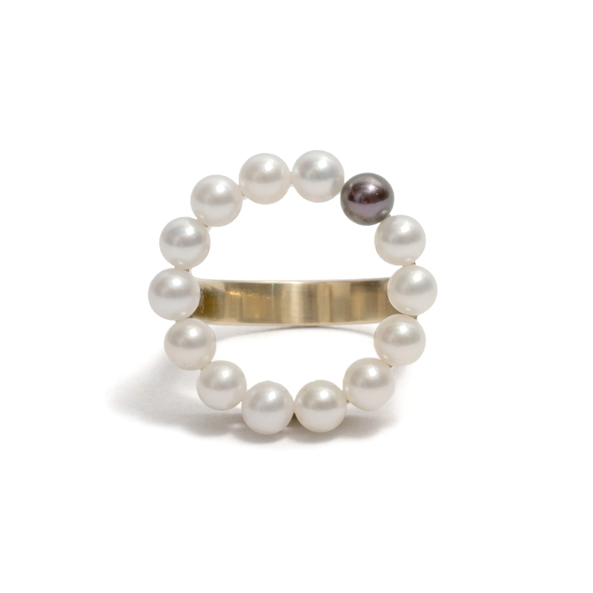 Pearl Circle Ring Pieces of Eight