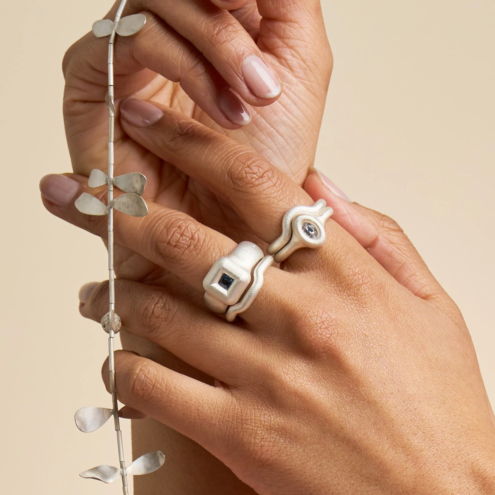 Polar Contour Band Ring Pieces of Eight