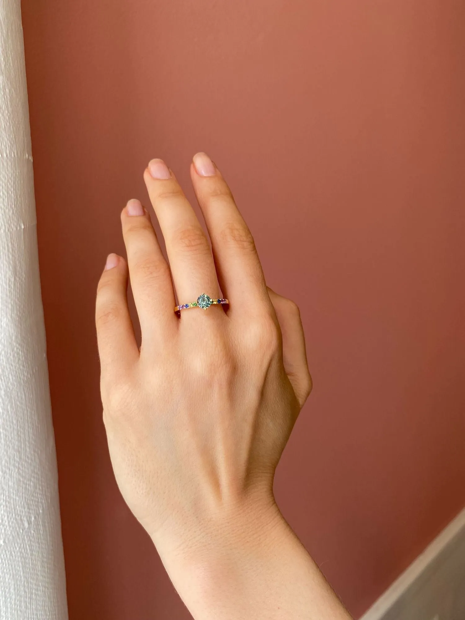 SOLD OUT Monara Kola 18K Gold Ring w. Sapphires & Tsavorite