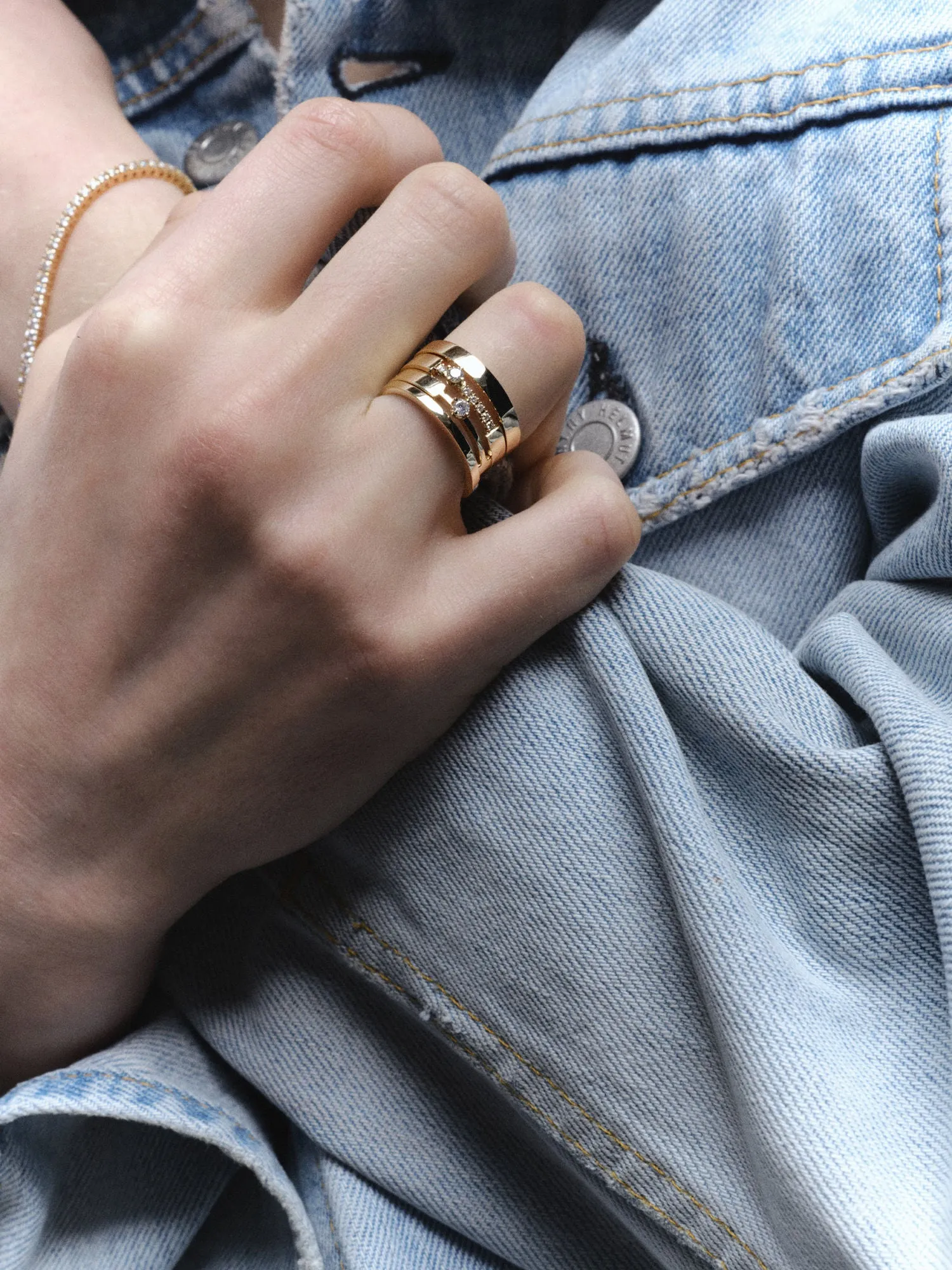 Stacking 1.5 14K Gold, Whitegold or Rosegold Ring