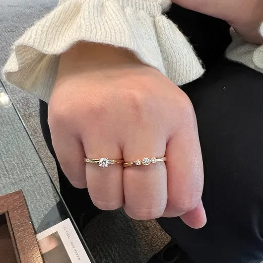 Unity 18K Gold, Rosegold or Whitegold Ring w. Diamonds
