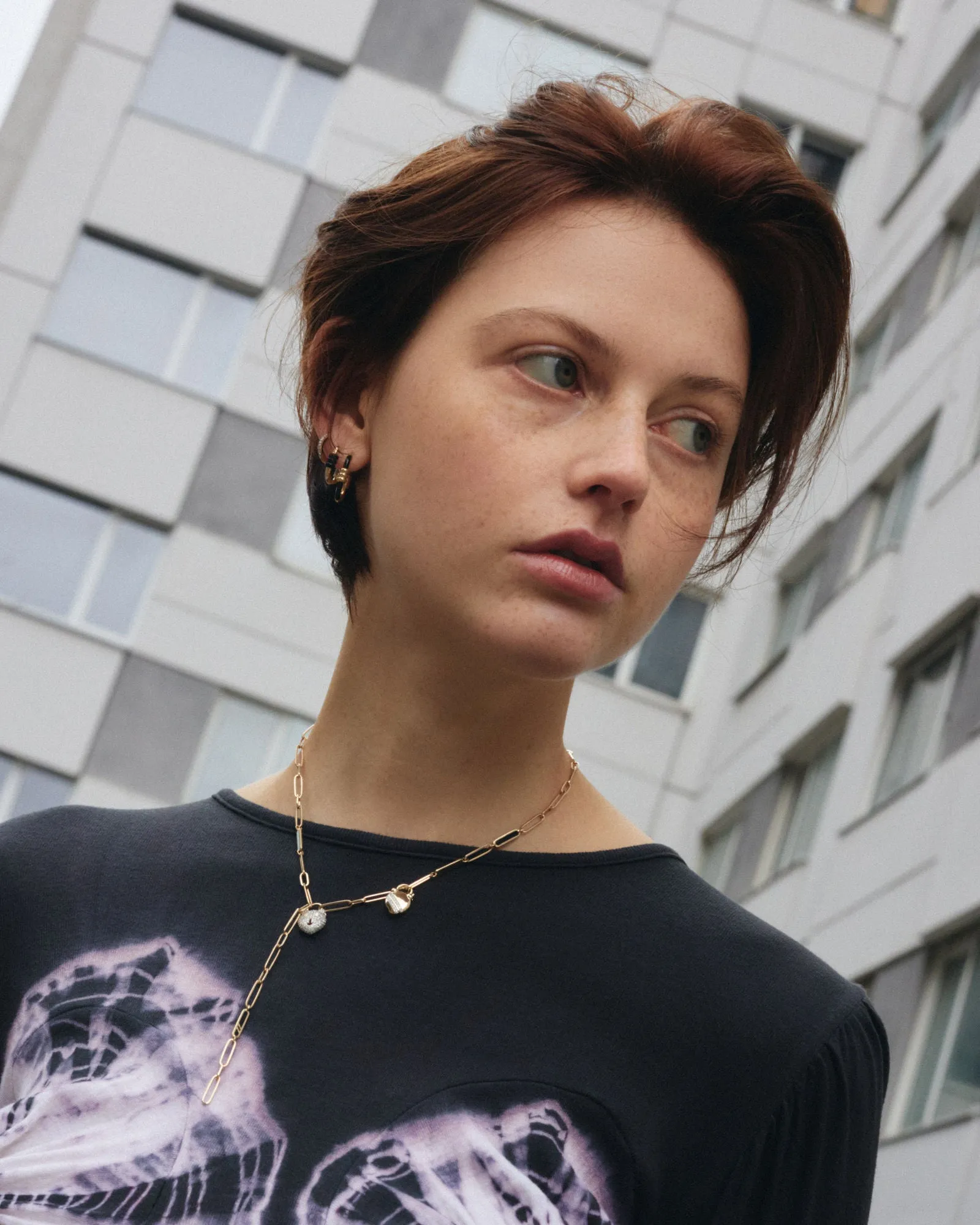 Vertigo 12 Black 14K Gold Earring