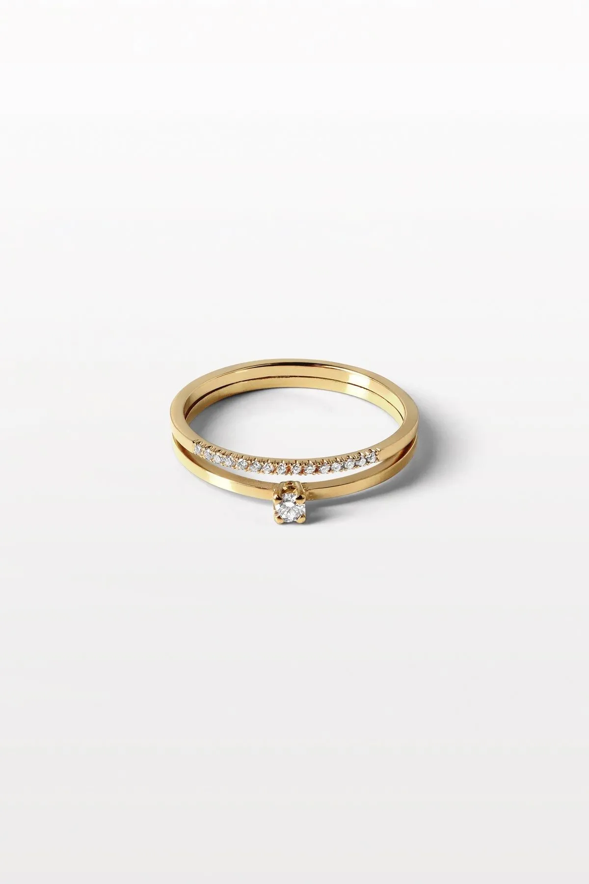 Wedding 04 18K Gold Ring w. Diamond